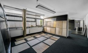 Fliesenausstellung mit großen Fliesen in der Designwerkstatt Croonen Fliesenhandel